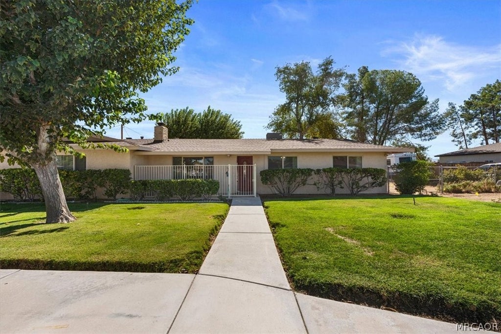 Photo of 14151 Hopi Road, Apple Valley, CA 92307 (MLS # 32602367)