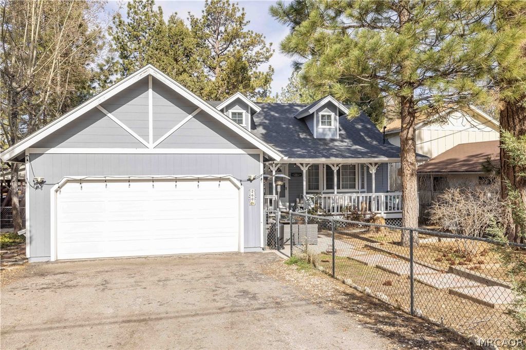 Photo of 260 Turlock Drive, Big Bear City, CA 92314 (MLS # 32600375)