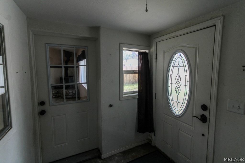 Photo of 870 Ash Lane, Big Bear City, CA 92314 (MLS # 32600985)