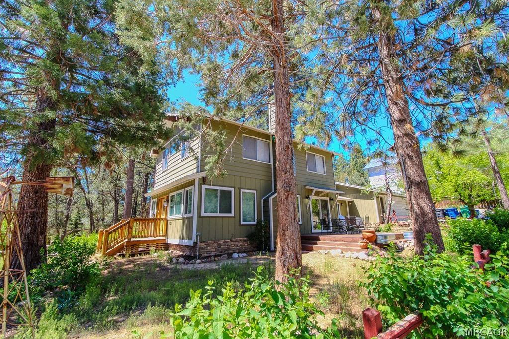 Photo of 1159 Anita Avenue, Big Bear City, CA 92314 (MLS # 32601038)