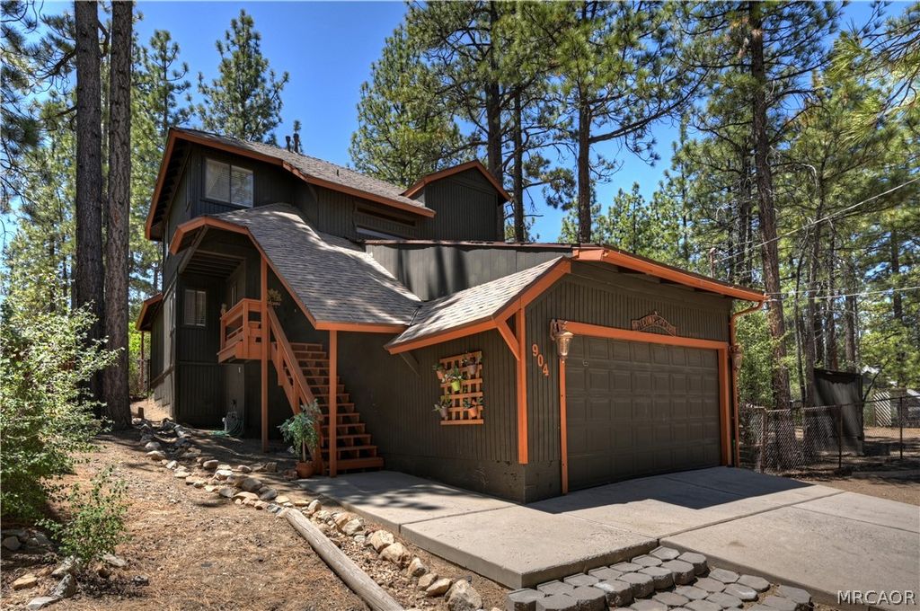 Photo of 904 Raleigh Drive, Big Bear City, CA 92314 (MLS # 32601192)