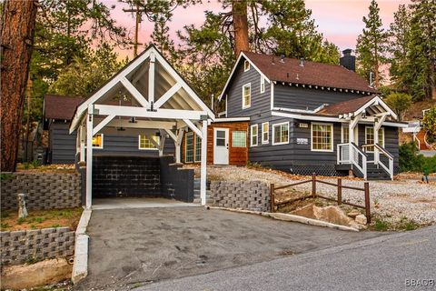 Photo of 801 Cameron Drive, Big Bear Lake, CA 92315 (MLS # 32501692)