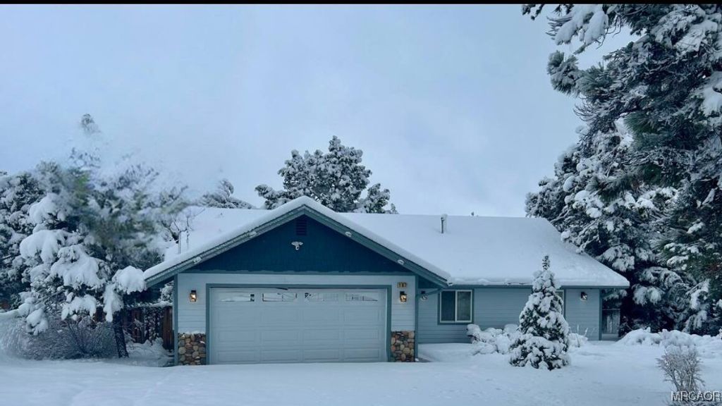 Photo of 187 Dixie Lee Lane, Big Bear City, CA 92386 (MLS # 32502216)