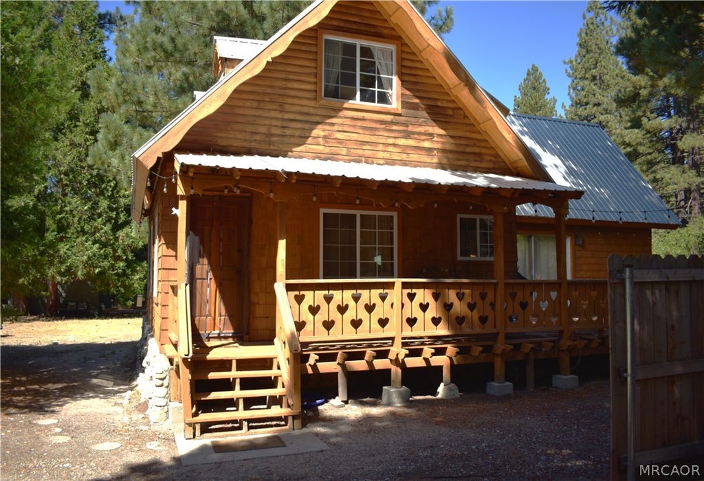 Photo of 33758 Meadow Lane, Green Valley Lake, CA 92341 (MLS # 32602352)