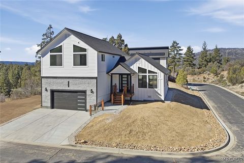 Photo of 447 Tanglewood Drive, Big Bear City, CA 92314 (MLS # 32600824)
