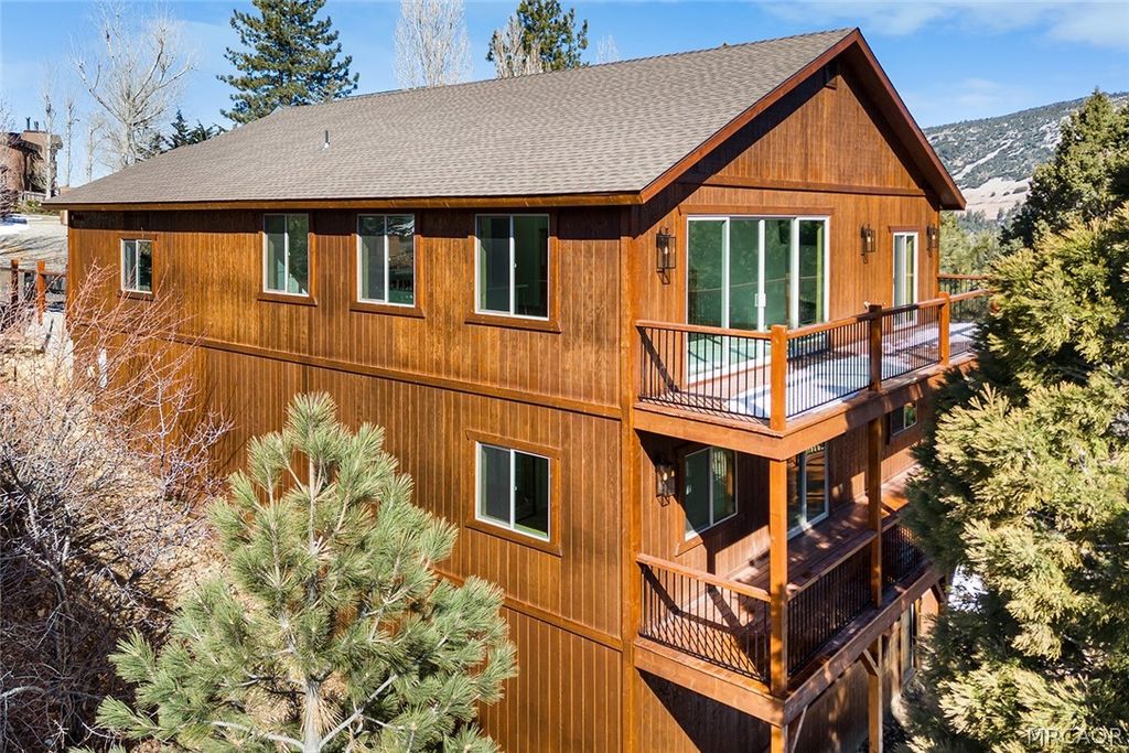 Photo of 212 Mann Drive, Big Bear City, CA 92314 (MLS # 32600739)