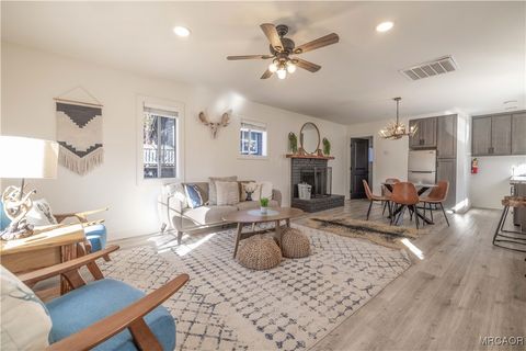 Photo of 579 Vista Lane, Big Bear Lake, CA 92315 (MLS # 32502207)
