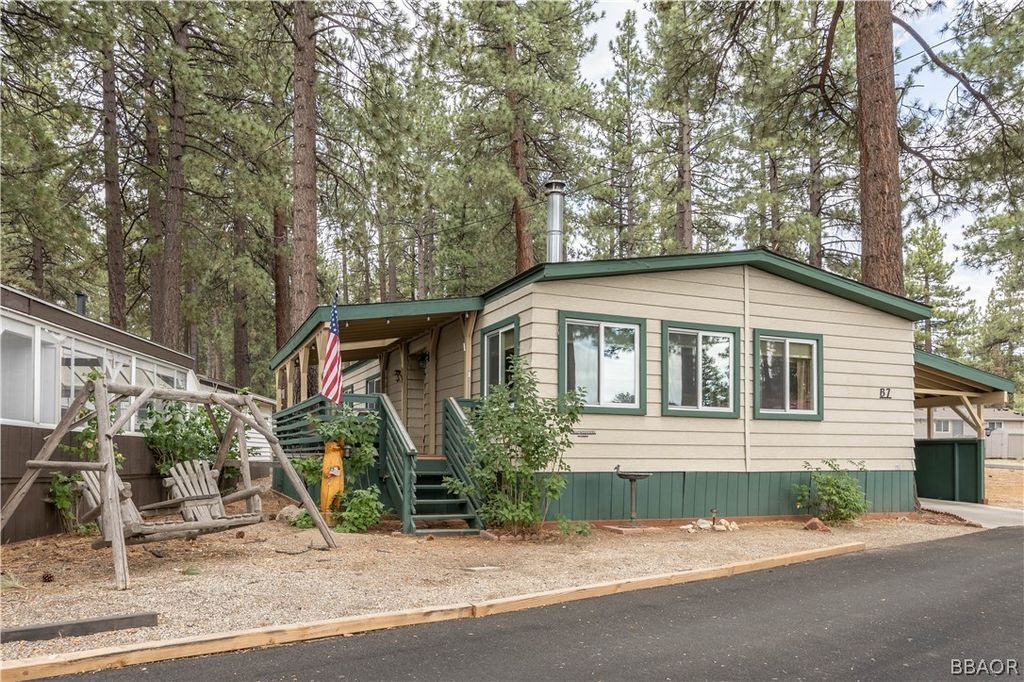 Photo of 41150 Lahontan #B7, Big Bear Lake, CA 92315 (MLS # 32405396)