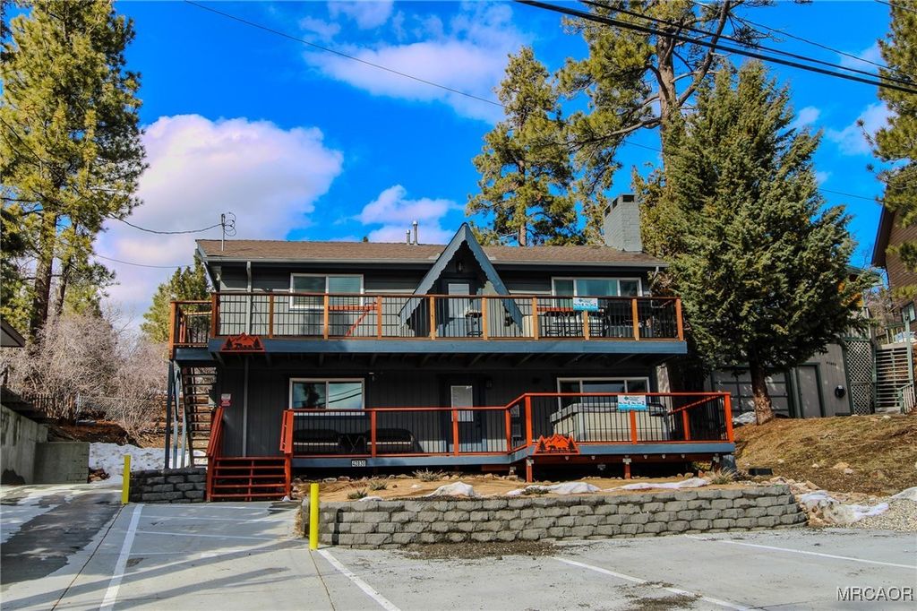 Photo of 42830 Cougar Road #Upper, Big Bear Lake, CA 92315 (MLS # 32502322)