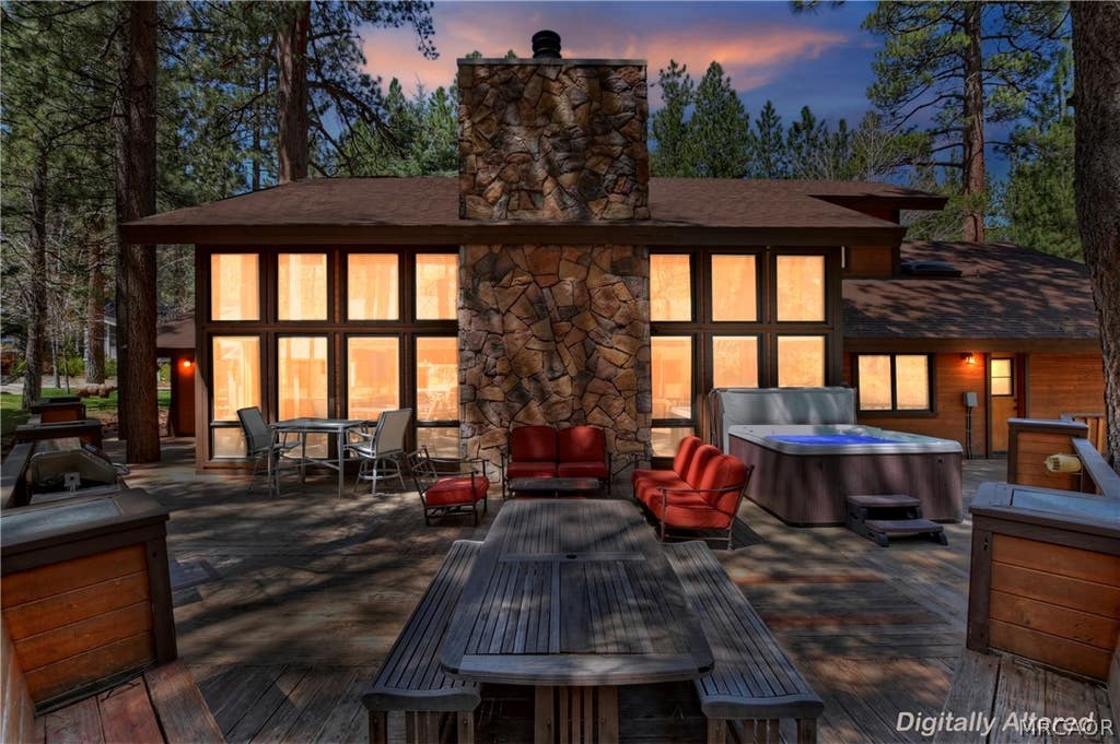 Photo of 733 Winterset Court, Big Bear Lake, CA 92315 (MLS # 32601879)