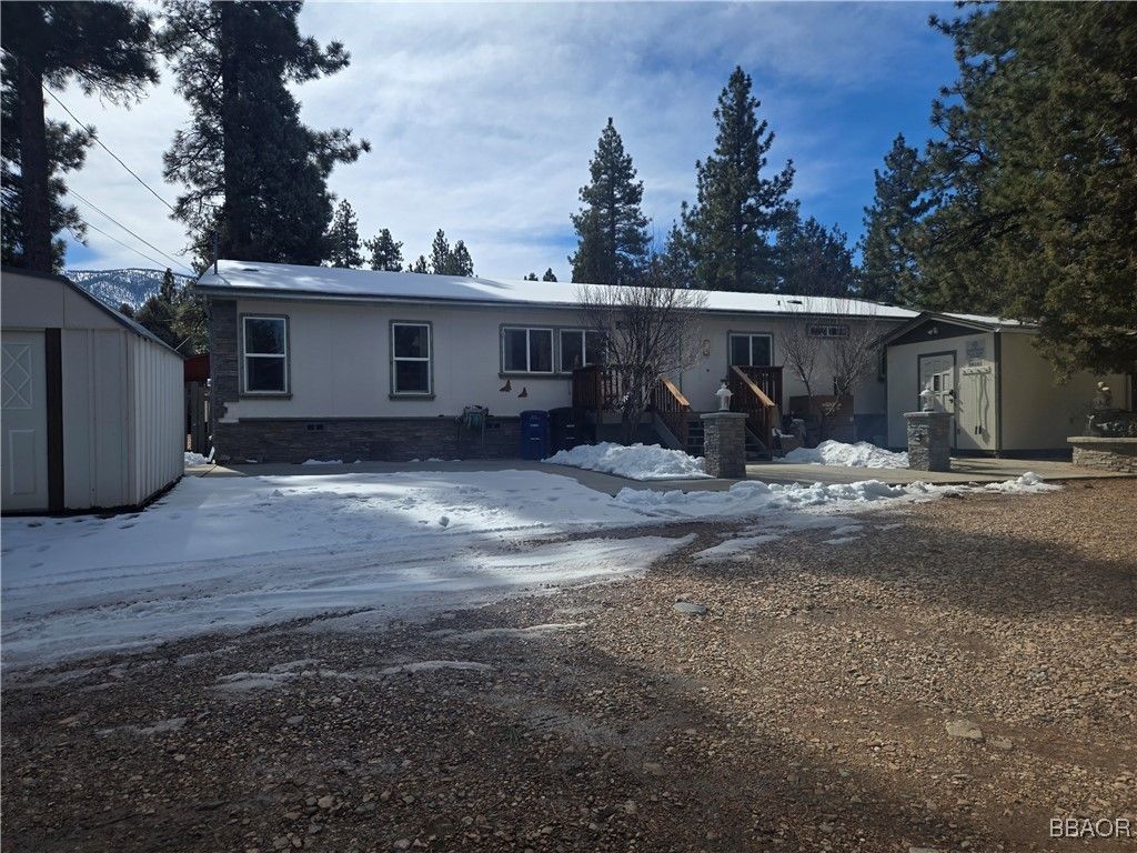 Photo of 2056 Cedar Pine Lane, Big Bear City, CA 92314 (MLS # 32500391)