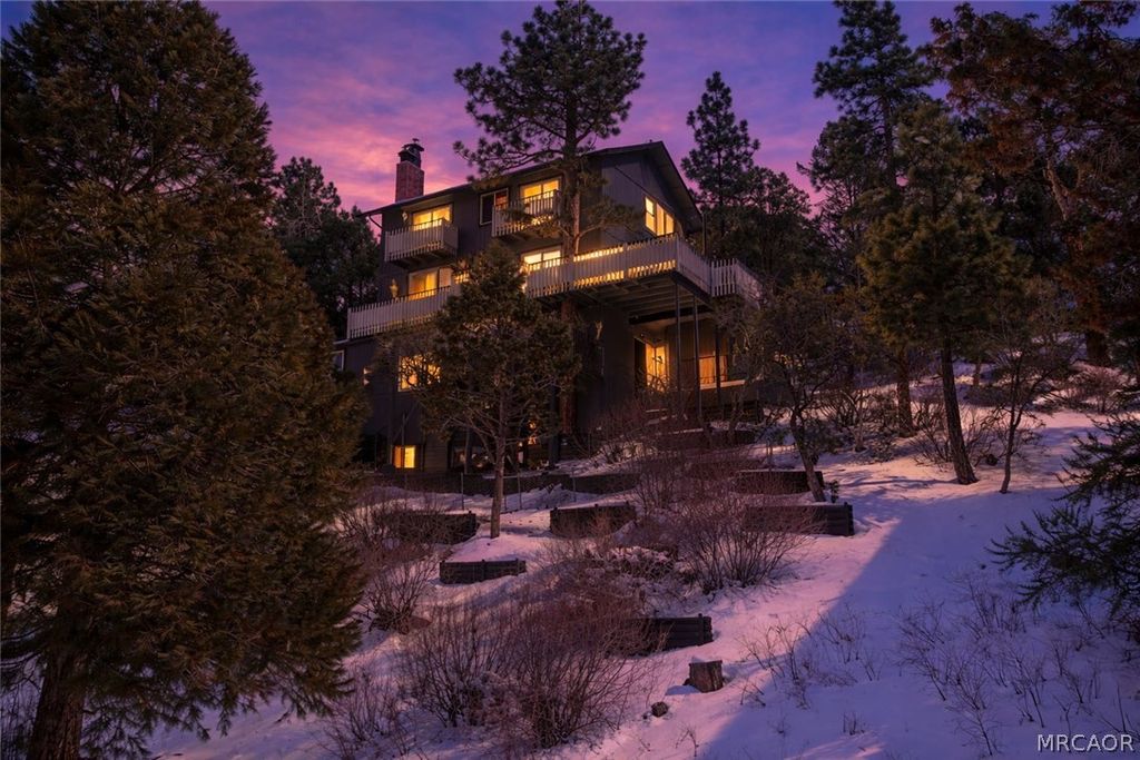 Photo of 509 Wallace Lane, Big Bear City, CA 92314 (MLS # 32600402)