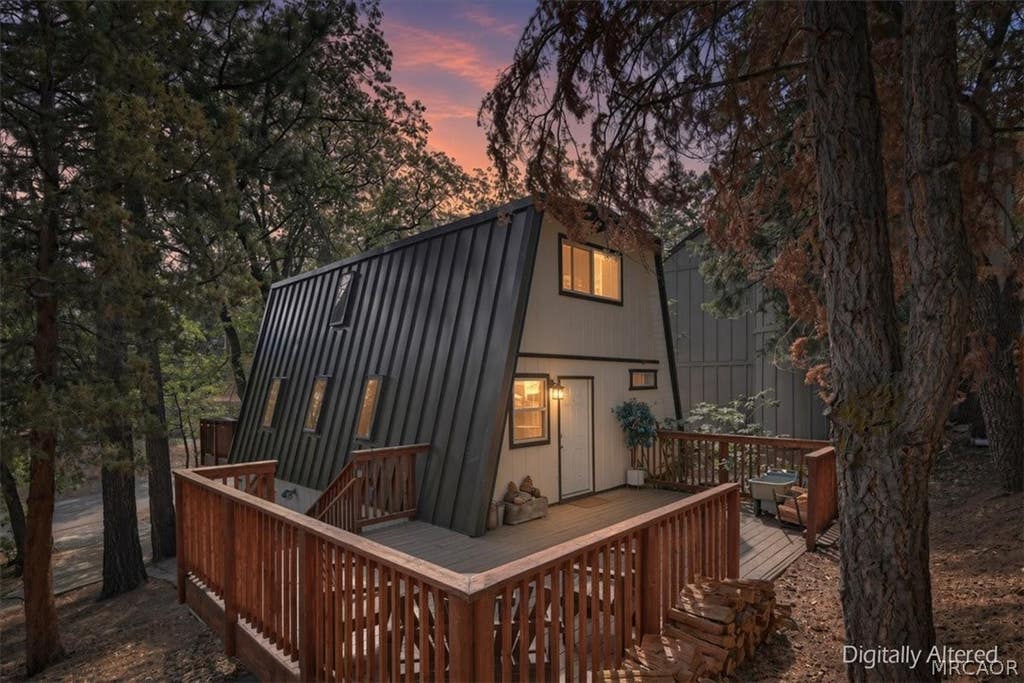 Photo of 1323 Silverado, Big Bear City, CA 92314 (MLS # 32601815)