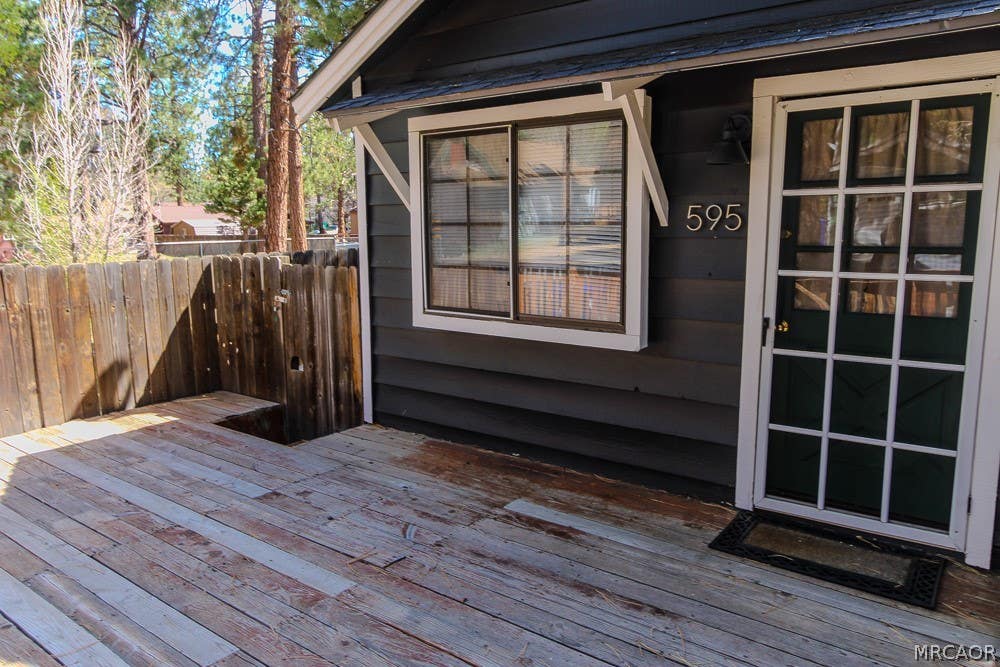 Photo of 595 Vista Avenue, Sugarloaf, CA 92386 (MLS # 32601704)