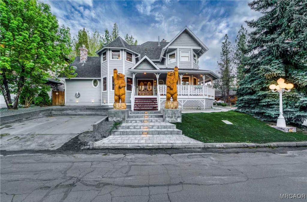 Photo of 42725 Tannenbaum, Big Bear Lake, CA 92315 (MLS # 32502724)