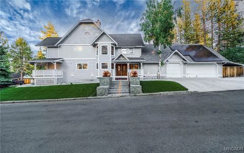 Photo of 42725 Tannenbaum, Big Bear Lake, CA 92315 (MLS # 32502724)