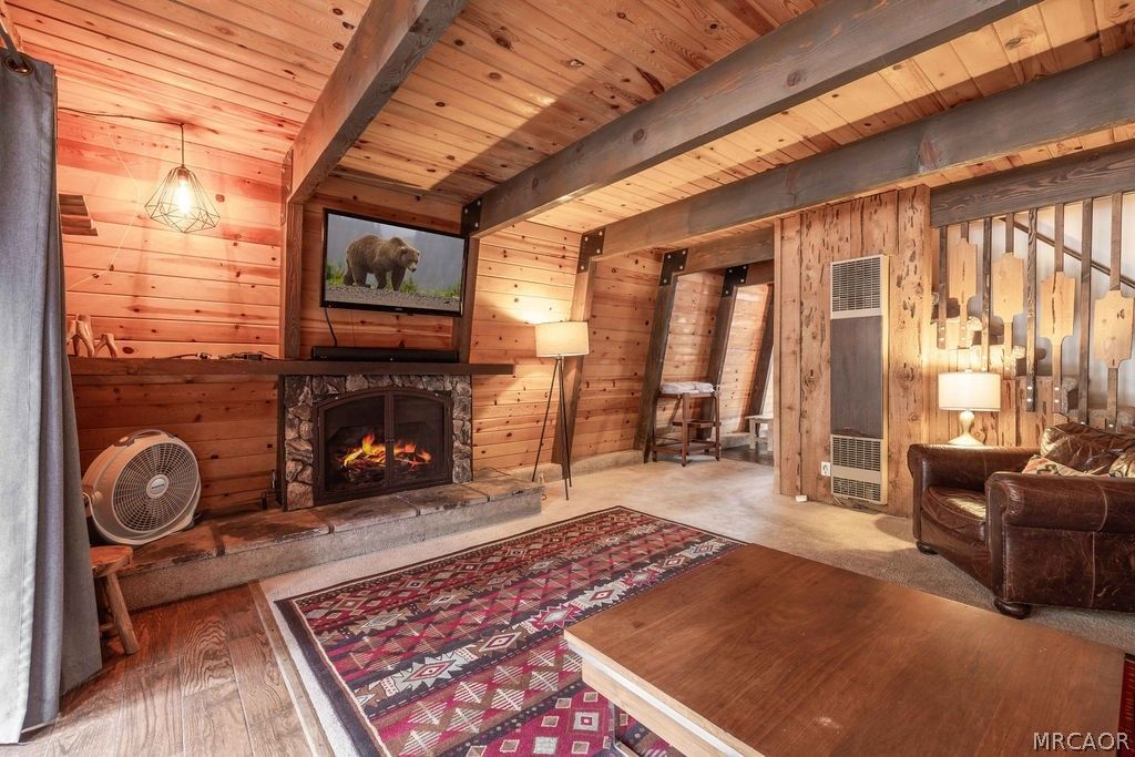 Photo of 42733 Cedar Avenue, Big Bear Lake, CA 92315 (MLS # 32601672)