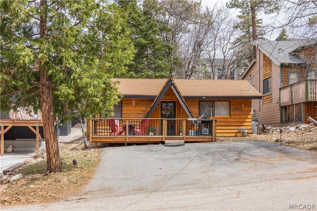 Photo of 855 Highland Lane, Big Bear Lake, CA 92315 (MLS # 32600654)