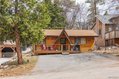 Photo of 855 Highland Lane, Big Bear Lake, CA 92315 (MLS # 32600654)