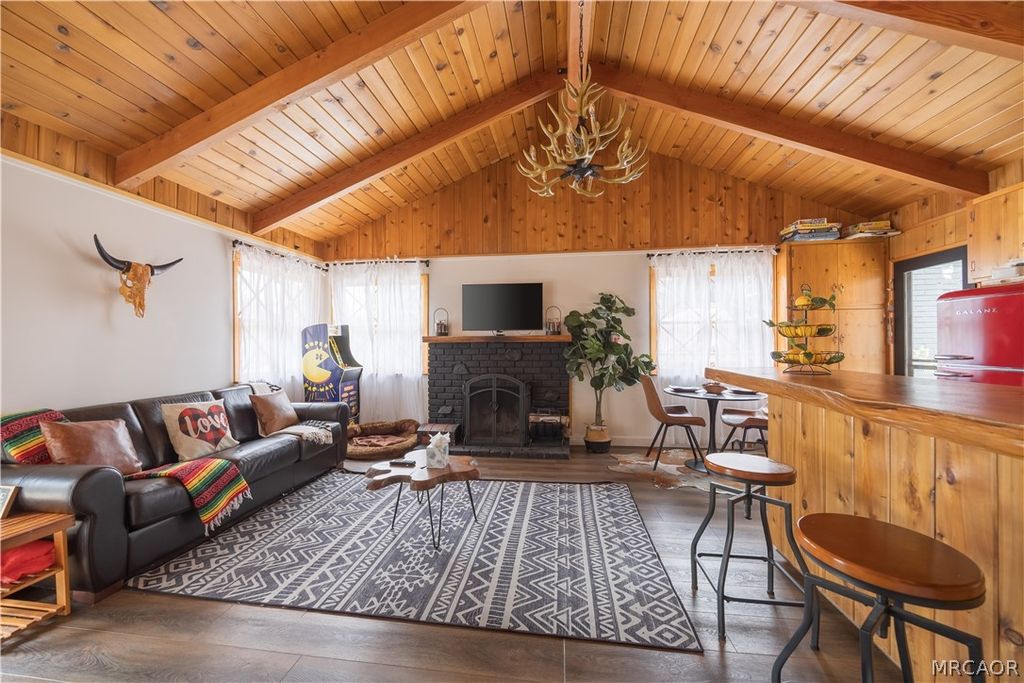 Photo of 855 Highland Lane, Big Bear Lake, CA 92315 (MLS # 32600654)