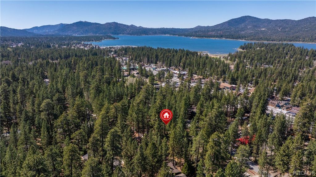 Photo of 41593 Brownie Lane, Big Bear Lake, CA 92315 (MLS # 32600641)