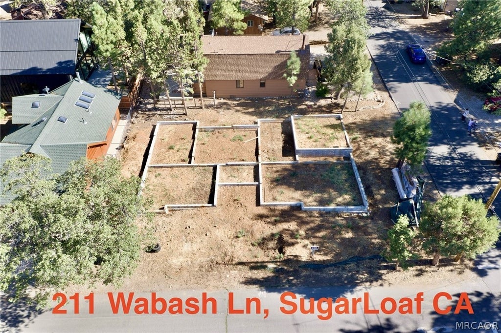 Photo of 211 Wabash Lane, Sugarloaf, CA 92386 (MLS # 32602134)
