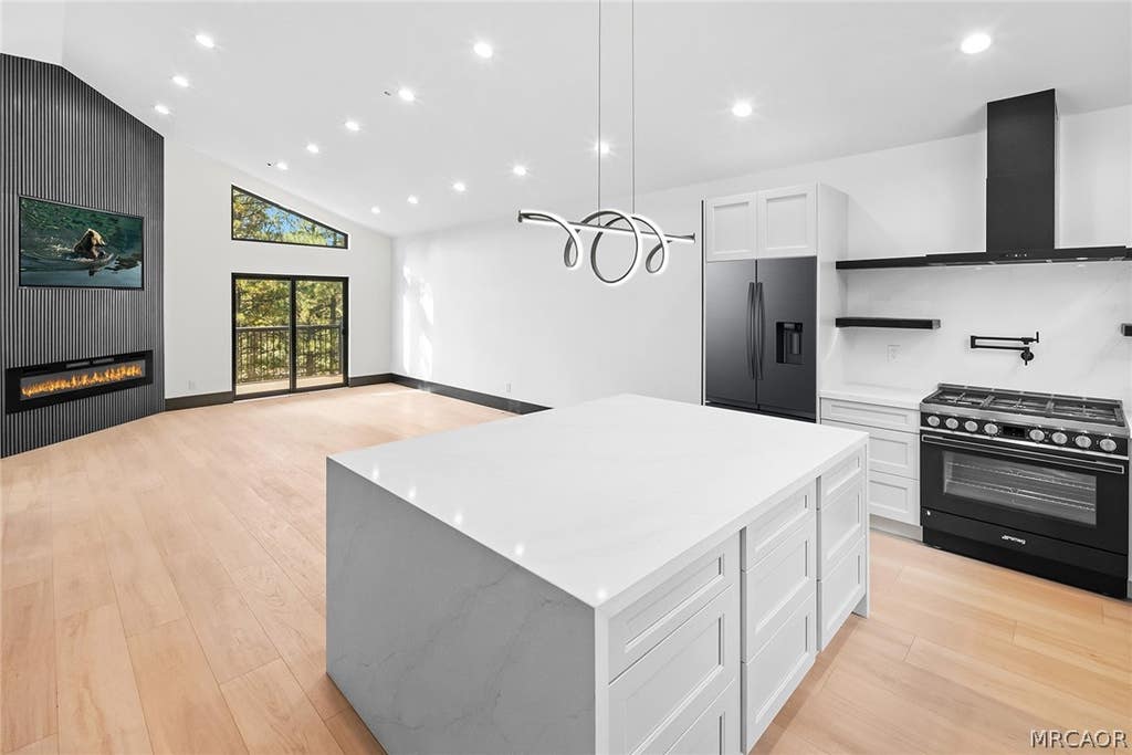 Photo of 129 Winding Lane, Big Bear City, CA 92314 (MLS # 32601843)