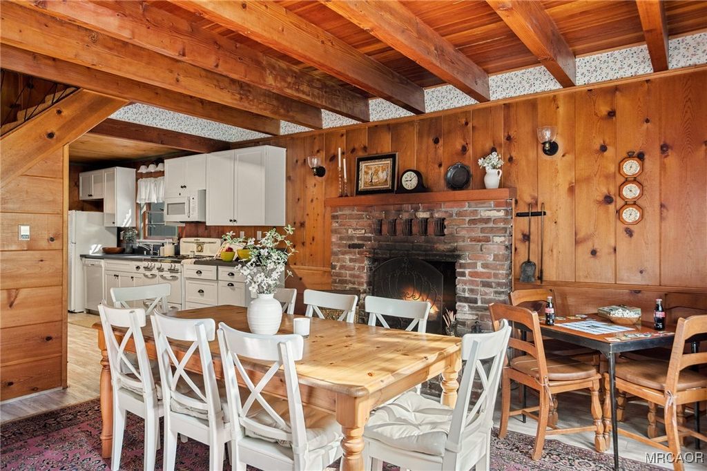 Photo of 144 Marshall Road, Lake Arrowhead, CA 92352 (MLS # 32502343)