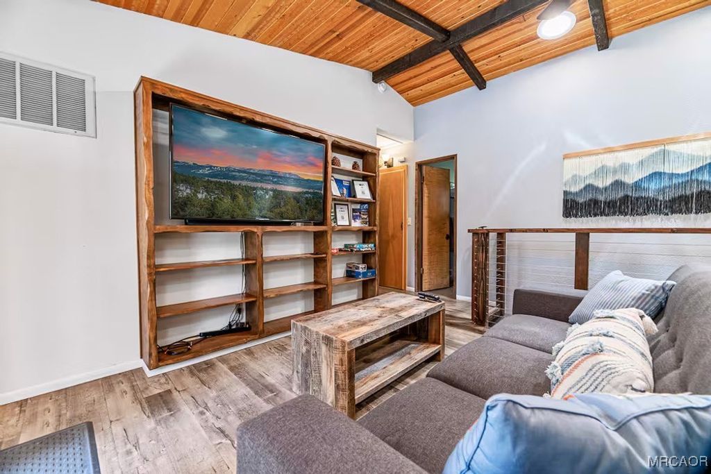 Photo of 42646 Constellation Drive, Big Bear Lake, CA 92315 (MLS # 32600036)