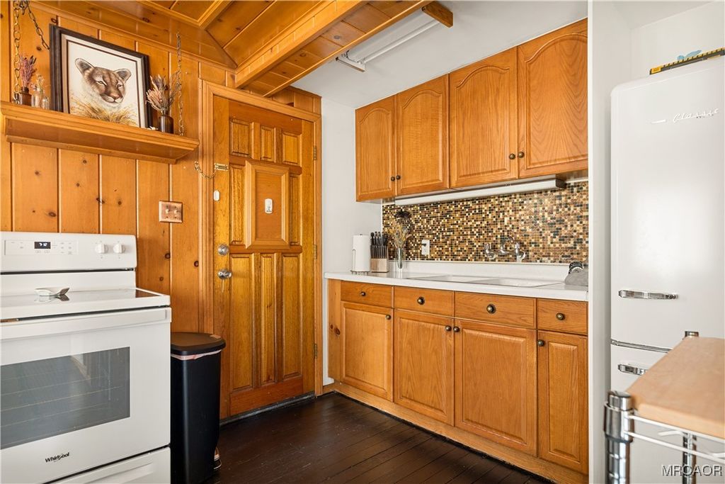 Photo of 664 Yukon Drive, Green Valley Lake, CA 92341 (MLS # 32502734)