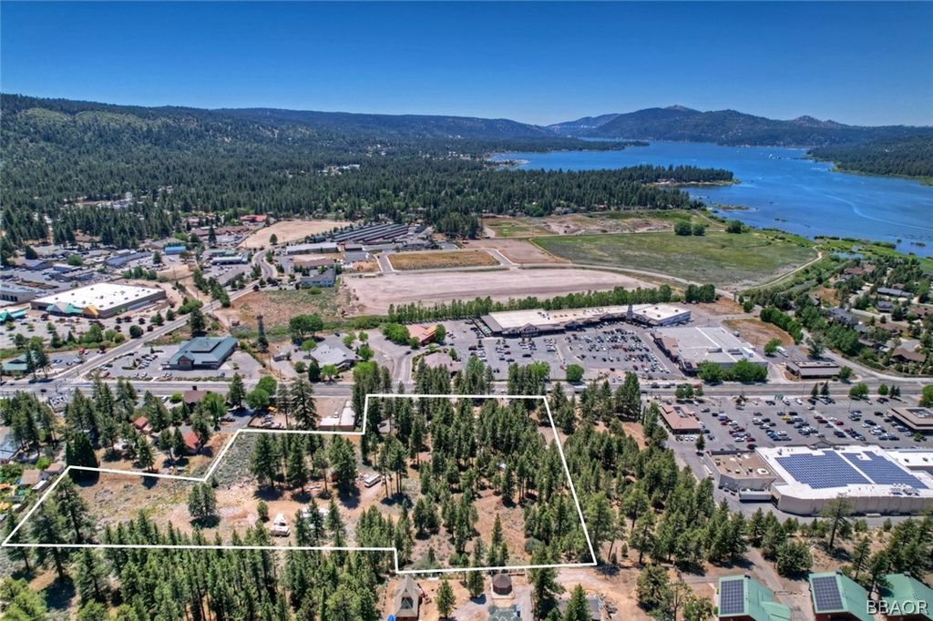 Photo of 42165 Big Bear Boulevard, Big Bear Lake, CA 92315 (MLS # 32405086)