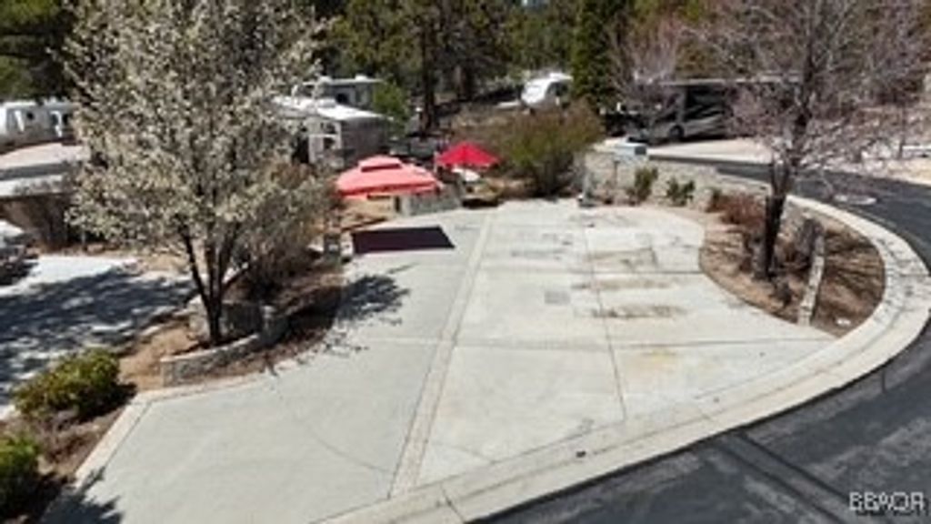 Photo of 40751 North Shore Lane #51 Ln, Fawnskin, CA 92333 (MLS # 32500850)