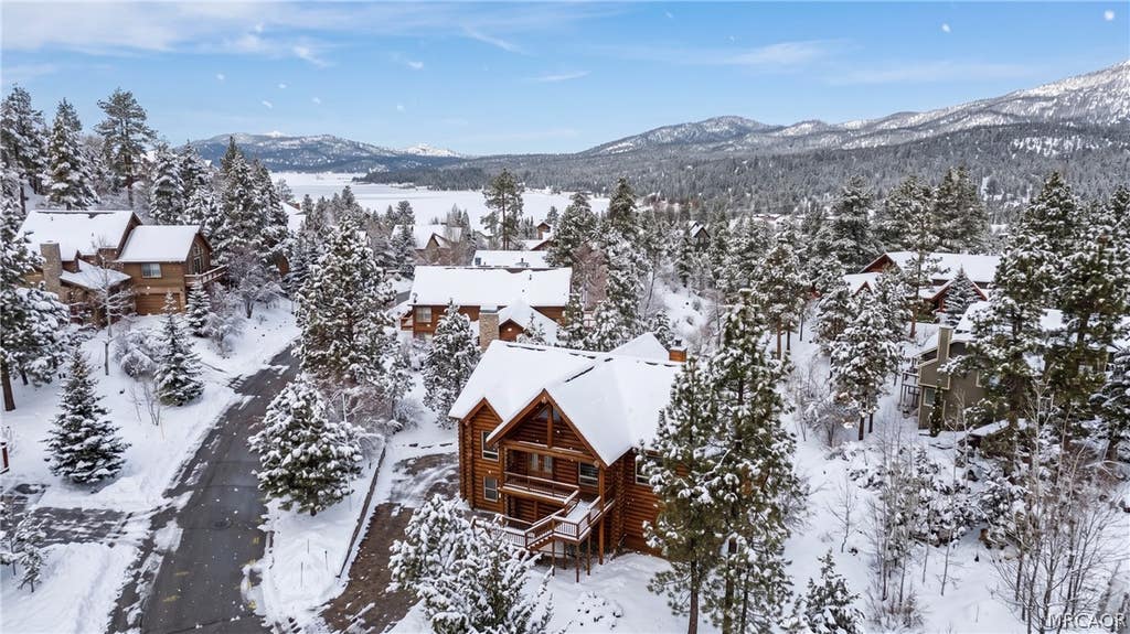 Photo of 42400 Eagle Ridge Drive, Big Bear Lake, CA 92315 (MLS # 32601861)