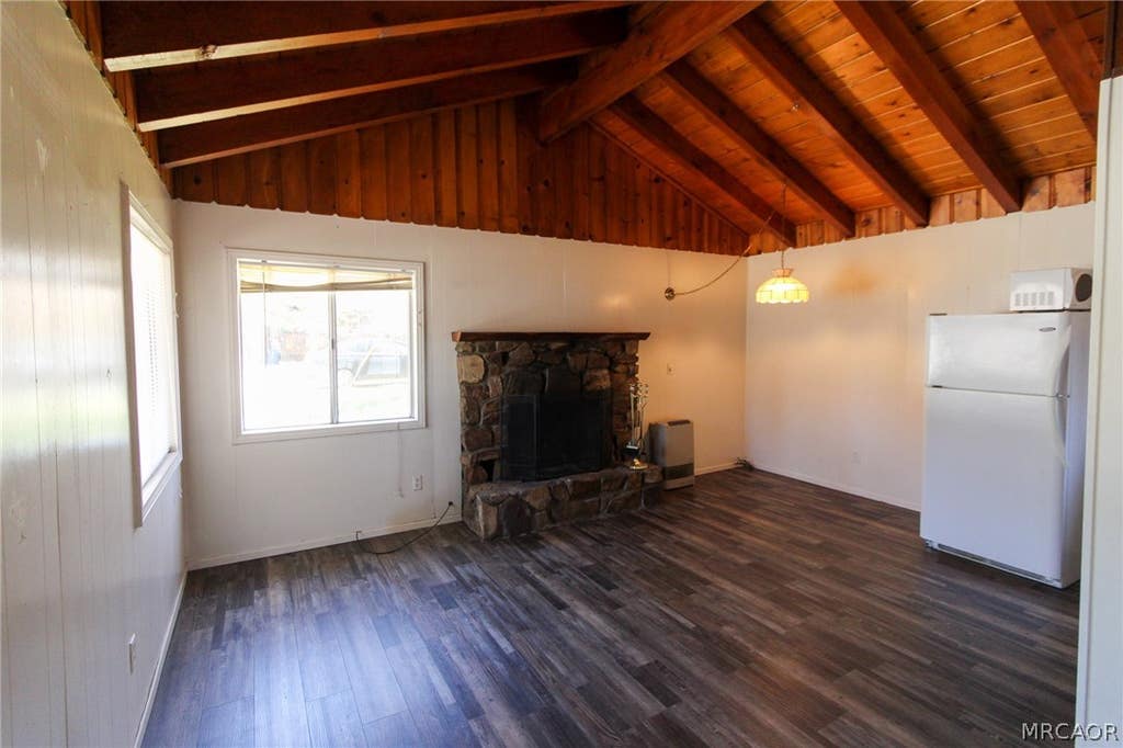 Photo of 512 Barton Lane N, Sugarloaf, CA 92386 (MLS # 32601756)