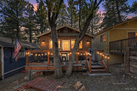 Photo of 813 Maple Lane, Sugarloaf, CA 92386 (MLS # 32602354)