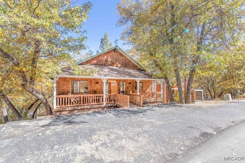 Photo of 1416 Klamath Road, Big Bear City, CA 92314 (MLS # 32502554)