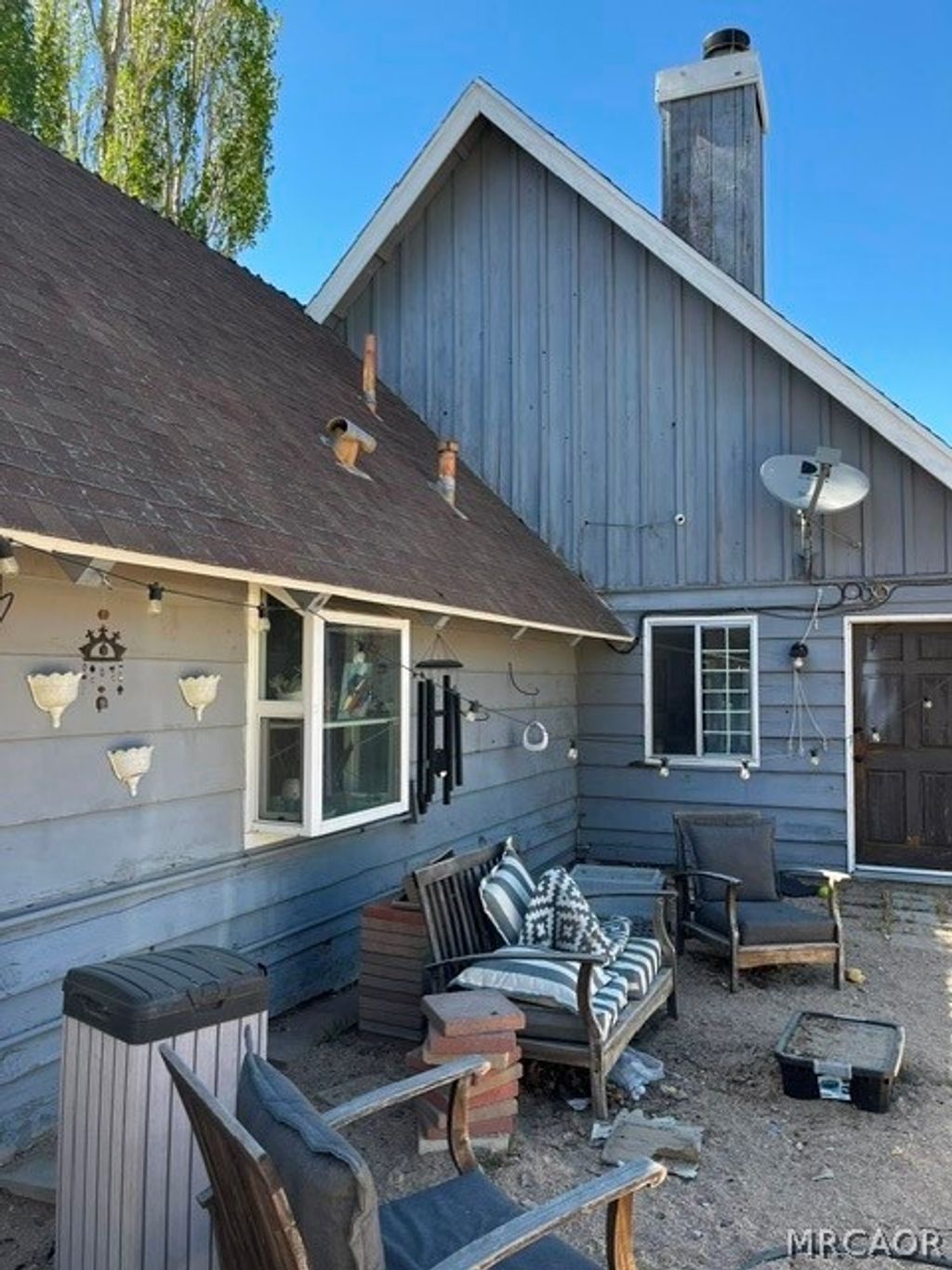 Photo of 213 E Mountain View Boulevard, Big Bear Lake, CA 92314 (MLS # 32601085)