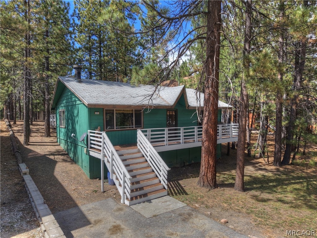 Photo of 448 Quail Drive, Big Bear Lake, CA 92315 (MLS # 32602251)