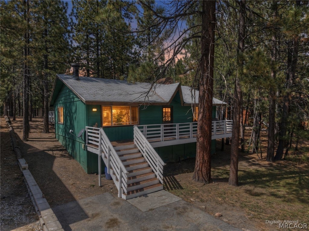 Photo of 448 Quail Drive, Big Bear Lake, CA 92315 (MLS # 32602251)