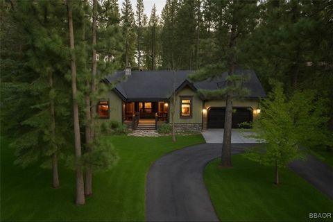 Photo of 1138 Johnny Way, Big Bear Lake, CA 92315 (MLS # 32501309)