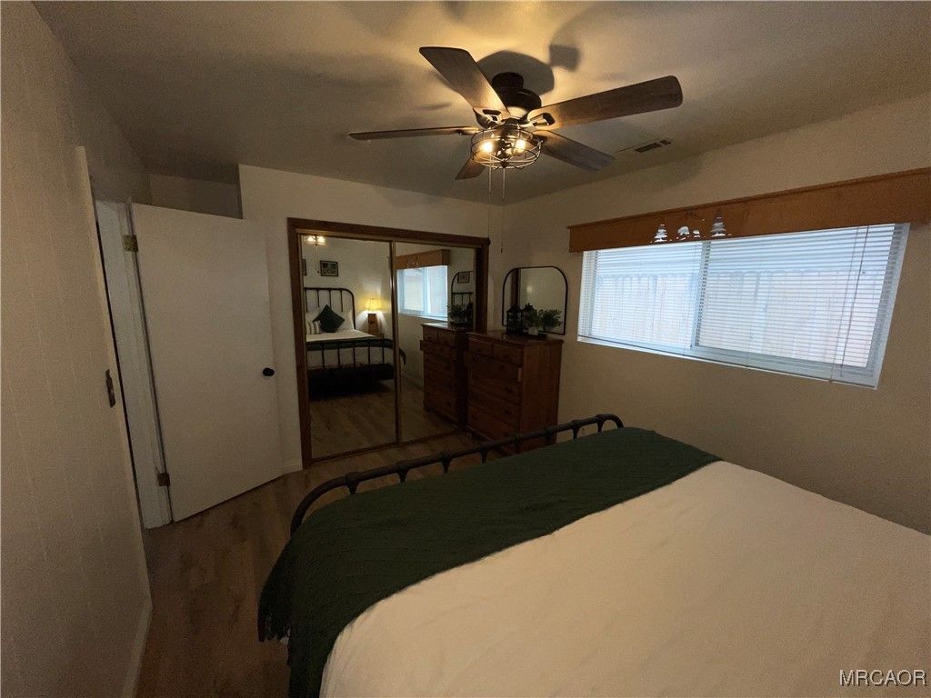 Photo of 804 Robinhood Boulevard, Big Bear City, CA 92314 (MLS # 32502584)