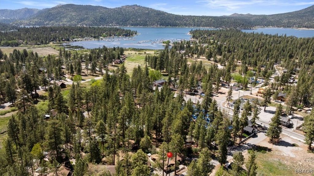 Photo of 39989 Hillcrest Dr, Big Bear Lake, CA 92315 (MLS # 32501919)