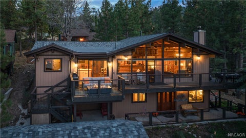 Photo of 752 Cove Drive, Big Bear Lake, CA 92315 (MLS # 32600826)
