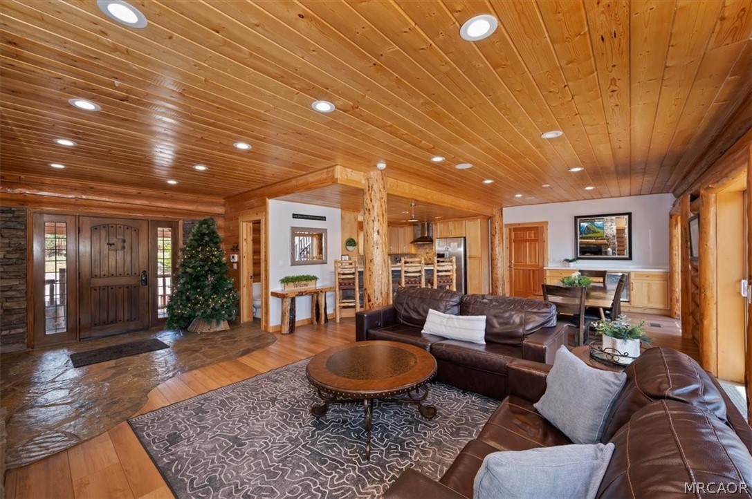 Big Bear Lake, California, 92315, United States, 7 Bedrooms Bedrooms, ,6 BathroomsBathrooms,Residential,Active,2052121