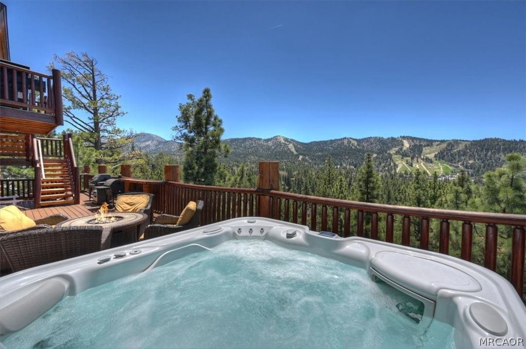 Photo of 43510 Sheephorn Road, Big Bear Lake, CA 92315 (MLS # 32601105)
