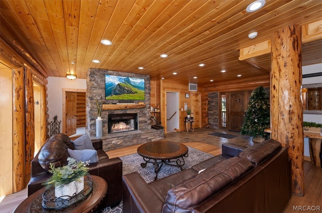 Big Bear Lake, California, 92315, United States, 7 Bedrooms Bedrooms, ,6 BathroomsBathrooms,Residential,Active,2052121