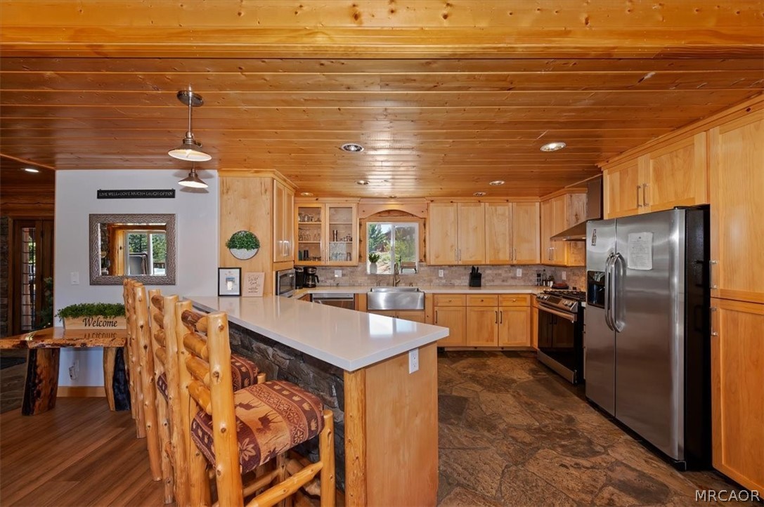 Big Bear Lake, California, 92315, United States, 7 Bedrooms Bedrooms, ,6 BathroomsBathrooms,Residential,Active,2052121