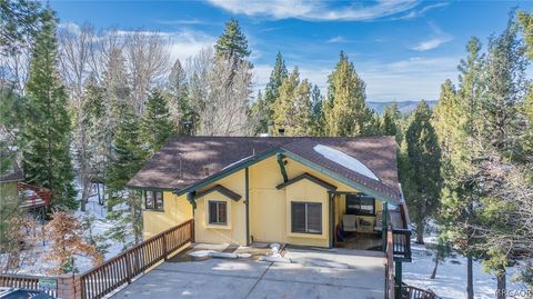 Photo of 43472 Primrose Drive, Big Bear Lake, CA 92315 (MLS # 32600404)
