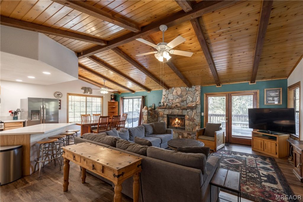 Photo of 43472 Primrose Drive, Big Bear Lake, CA 92315 (MLS # 32600404)