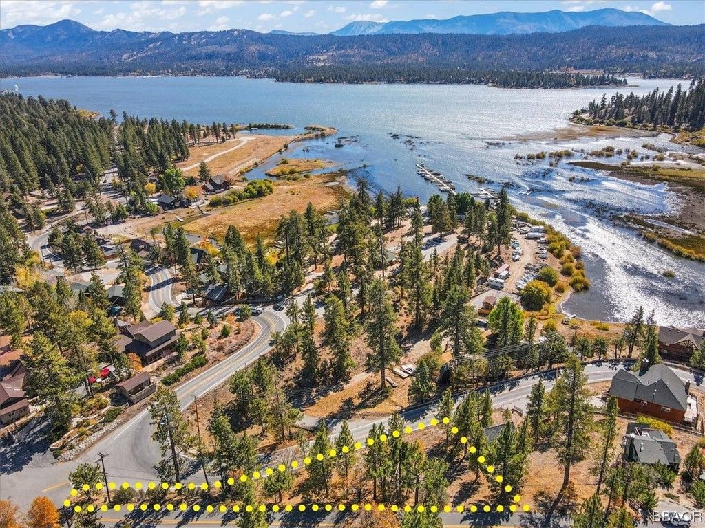 Photo of 39337 Garden Place, Fawnskin, CA 92333 (MLS # 32302698)